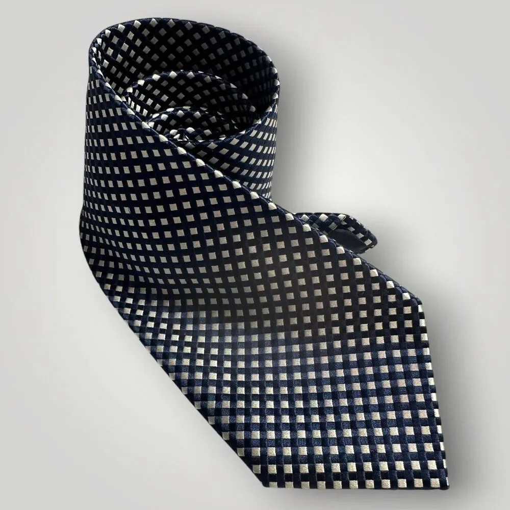 CHARVET Tie Silk Tie Geometric 100% Silk Necktie Made in France Blue/White NWOT
